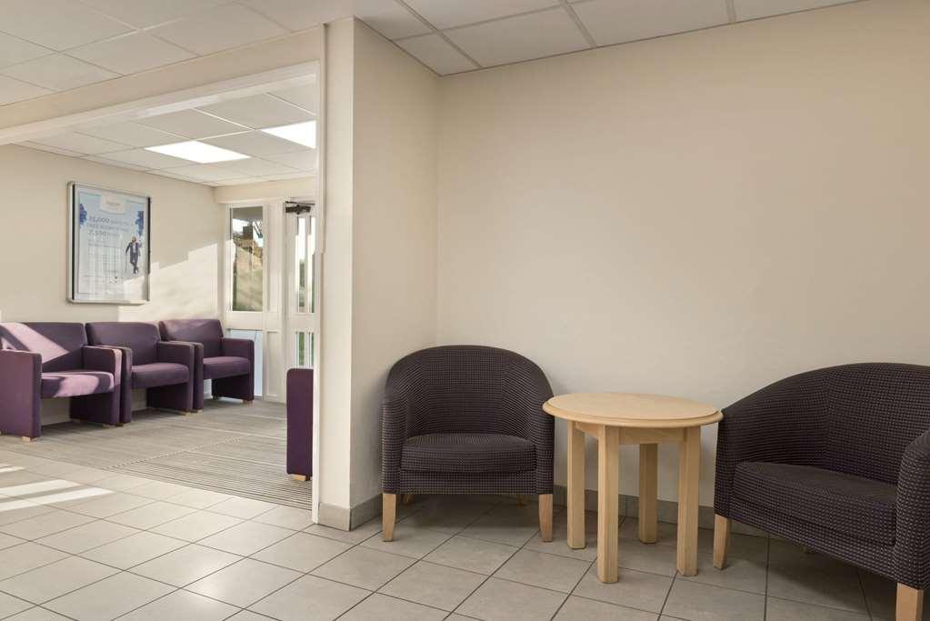 Days Inn Sutton Scotney North Interior photo