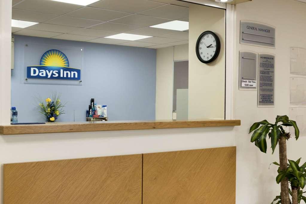 Days Inn Sutton Scotney North Interior photo