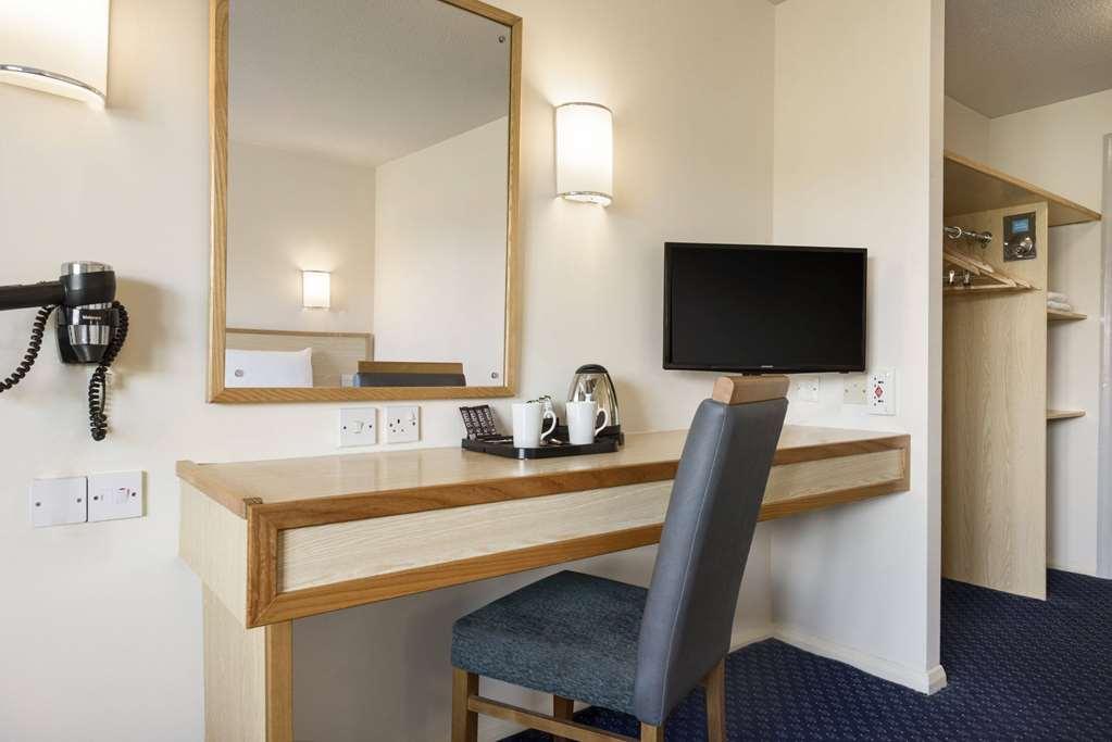 Days Inn Sutton Scotney North Room photo